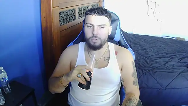 Snapshot of MasterKvn chatting on 02-25-25, 08:42 MasterKvn online show from 02-25-25, 08:42