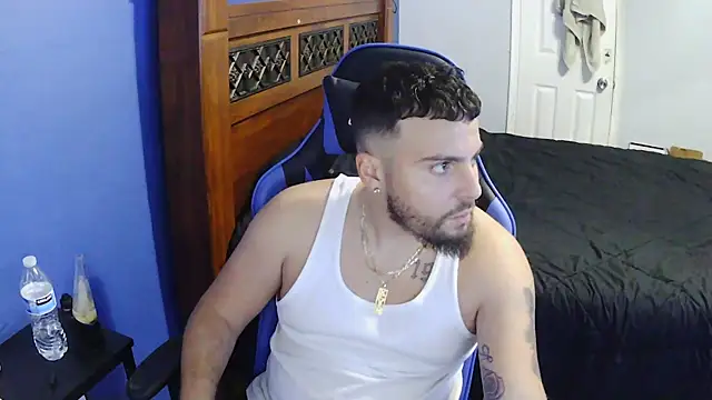 Snapshot of MasterKvn chatting on 02-26-25, 05:35 MasterKvn online show from 02-26-25, 05:35