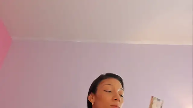 lupeebony online show from 06-25-26, 07:41