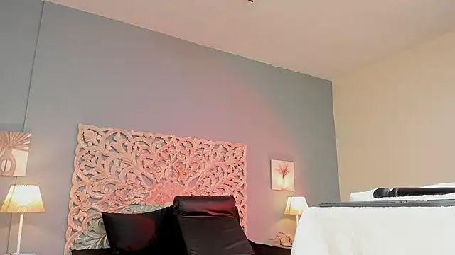lupeebony online show from 10-03-25, 07:26