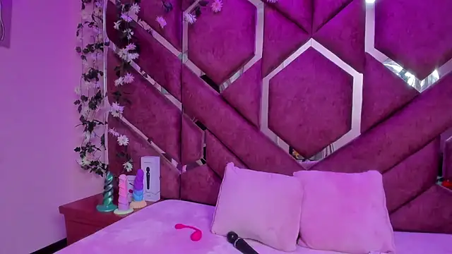 Victoria Rossy online show from 02-25-26, 08:30