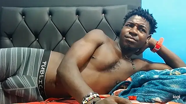 Snapshot of jaycolinss chatting on 02-23-26, 12:01 jaycolinss online show from 02-23-26, 12:01