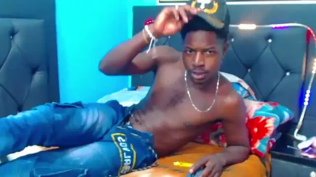 Snapshot of jaycolinss chatting on 01-17-26, 08:12 jaycolinss online show from 01-17-26, 08:12