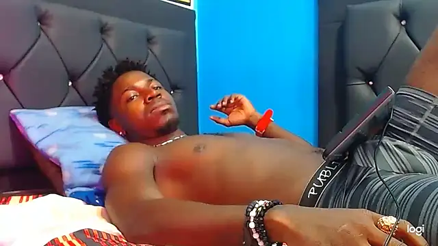 Snapshot of jaycolinss chatting on 02-19-26, 10:07 jaycolinss online show from 02-19-26, 10:07