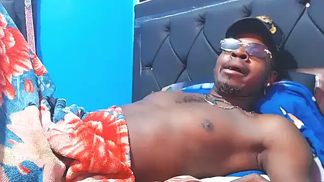 Snapshot of jaycolinss chatting on 02-03-26, 06:40 jaycolinss online show from 02-03-26, 06:40