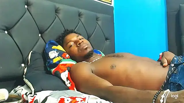 Snapshot of jaycolinss chatting on 02-25-26, 03:12 jaycolinss online show from 02-25-26, 03:12