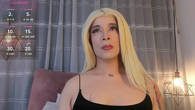 Snapshot of Nyx__Blackwood chatting on 02-12-26, 03:50 Nyx Blackwood online show from 02-12-26, 03:50