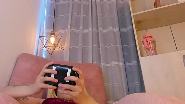 Snapshot of Nyx__Blackwood chatting on 02-15-26, 07:51 Nyx Blackwood online show from 02-15-26, 07:51