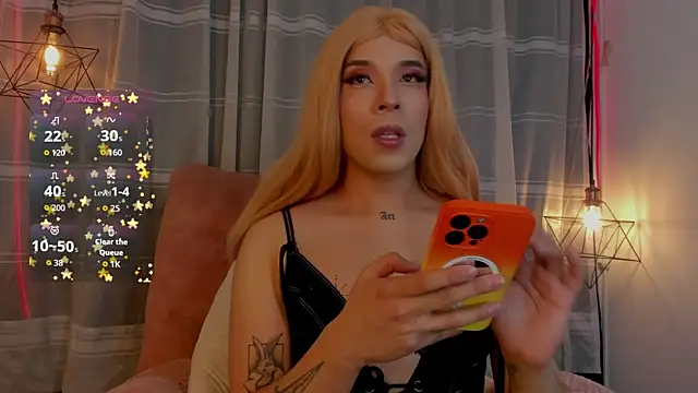 Snapshot of Nyx__Blackwood chatting on 12-18-25, 03:11 Nyx Blackwood online show from 12-18-25, 03:11