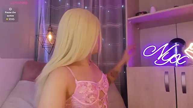 Snapshot of Nyx__Blackwood chatting on 02-18-26, 11:23 Nyx Blackwood online show from 02-18-26, 11:23