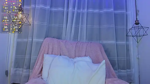 Snapshot of Nyx__Blackwood chatting on 11-23-25, 04:00 Nyx Blackwood online show from 11-23-25, 04:00