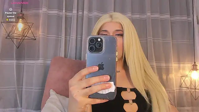 Snapshot of Nyx__Blackwood chatting on 02-04-26, 04:18 Nyx Blackwood online show from 02-04-26, 04:18