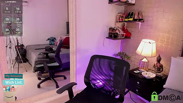 Snapshot of Mariana_c1 chatting on 02-07-26, 02:36 Mariana c1 online show from 02-07-26, 02:36