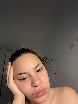 AgnesCampp online show from 11-16-25, 05:17