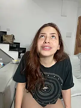 AgnesCampp online show from 02-25-25, 10:31