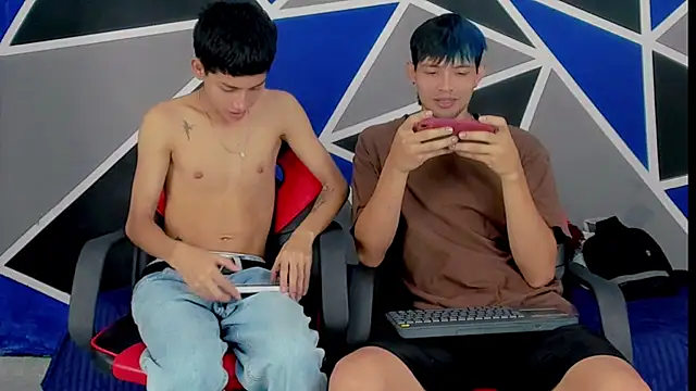 migueyalejo teens online show from 02-05-25, 03:23