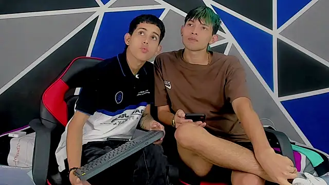 migueyalejo teens online show from 01-28-25, 03:47