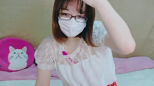 Snapshot of Arisa_san__ chatting on 01-11-25, 10:18 Arisa san online show from 01-11-25, 10:18