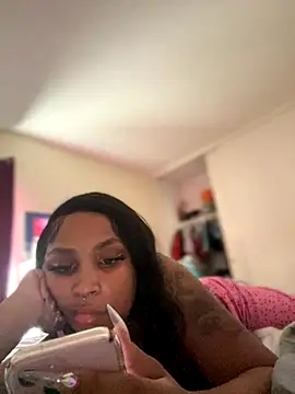 Snapshot of Jayhoney25 chatting on 09-23-25, 06:26 Jayhoney25 online show from 09-23-25, 06:26