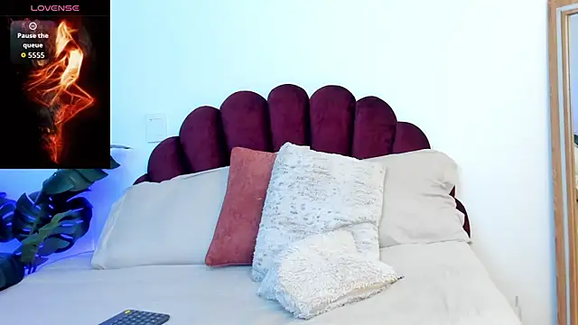 SweetGirl       online show from 01-18-26, 09:56