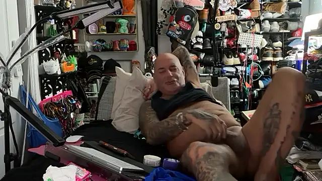 joeytatts66 online show from 07-02-26, 03:23