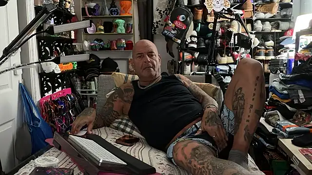 joeytatts66 online show from 06-24-26, 01:37