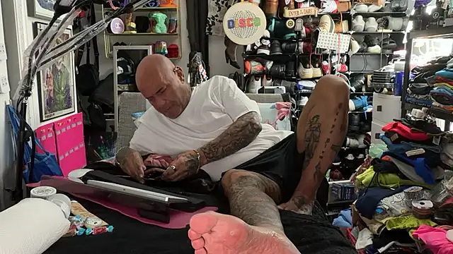 joeytatts66 online show from 06-15-26, 02:45