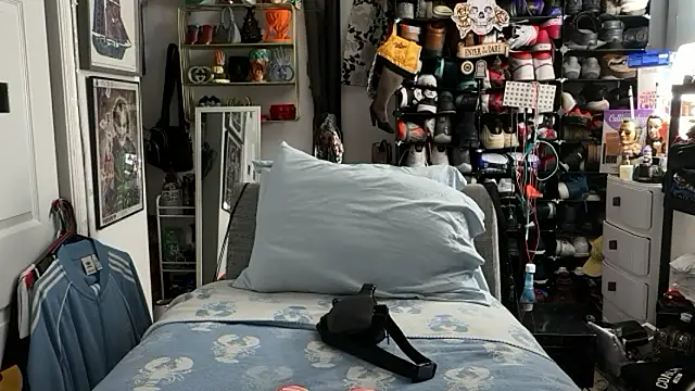 joeytatts66 online show from 01-12-26, 03:24