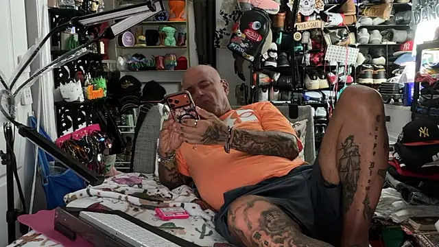 joeytatts66 online show from 07-01-26, 02:23