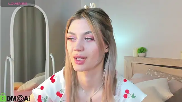 Cherry Price online show from 12-17-25, 12:04