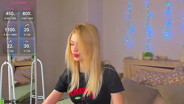 Snapshot of Cherry_Price chatting on 05-17-26, 11:16 Cherry Price online show from 05-17-26, 11:16