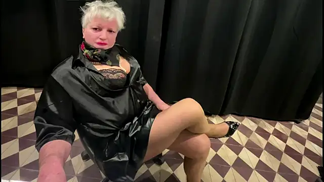 Snapshot of frenchcarolina chatting on 01-20-25, 04:10 frenchcarolina online show from 01-20-25, 04:10