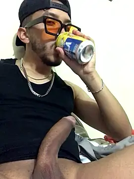 kmilo2405 online show from 01-11-26, 10:22