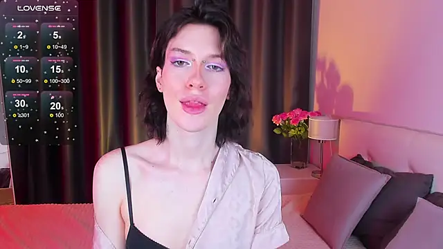 Snapshot of Kolette_Gray chatting on 02-06-25, 10:04 Kolette Gray online show from 02-06-25, 10:04