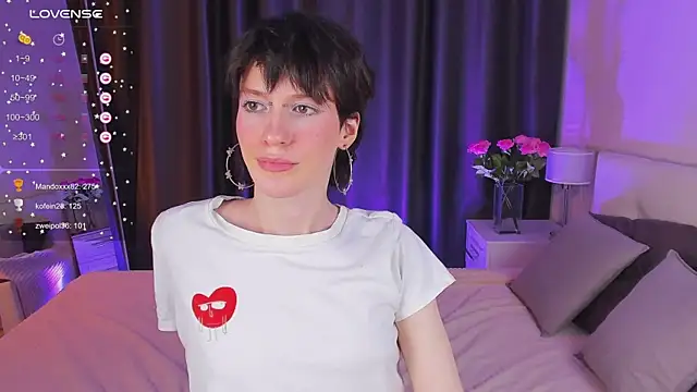 Snapshot of Kolette_Gray chatting on 03-02-25, 02:36 Kolette Gray online show from 03-02-25, 02:36