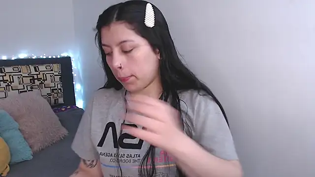 iam emy online show from 10-25-25, 11:20