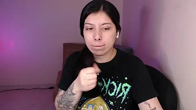 iam emy online show from 02-10-26, 04:33