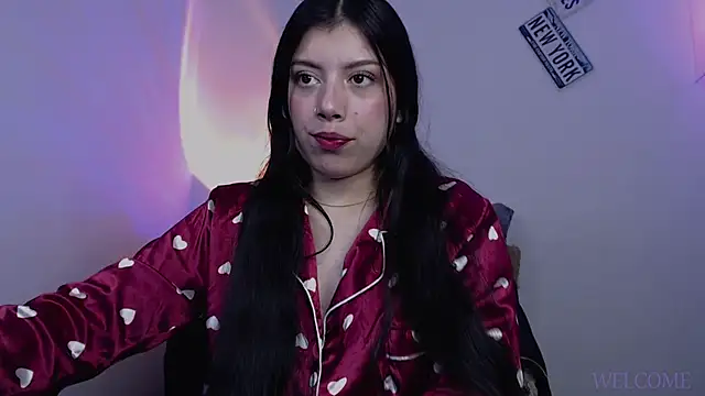 Snapshot of iam_emy chatting on 03-11-25, 12:00 iam emy online show from 03-11-25, 12:00