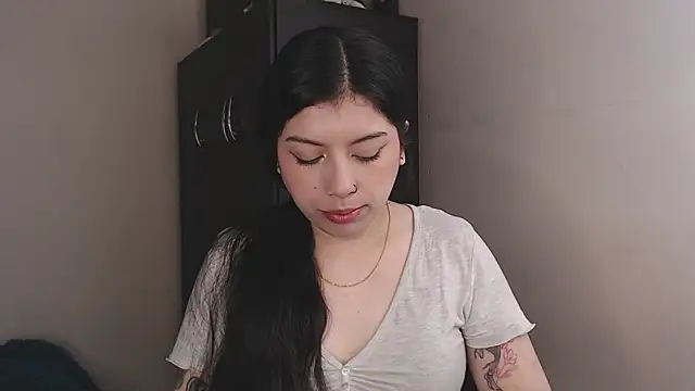 iam emy online show from 11-10-25, 10:59