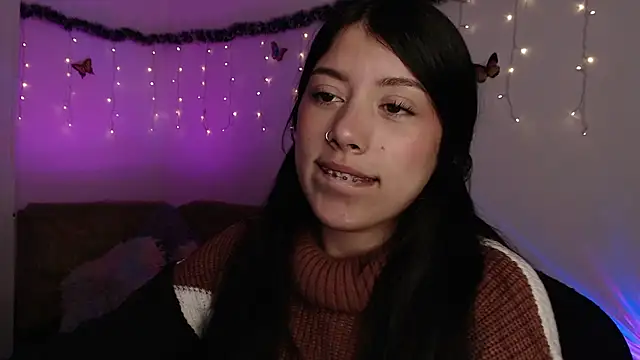 Snapshot of iam_emy chatting on 01-15-25, 11:19 iam emy online show from 01-15-25, 11:19