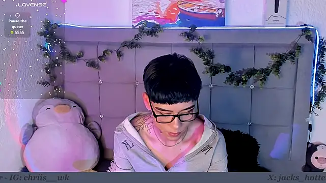 Snapshot of jacks_hotter chatting on 07-04-26, 02:51 jacks hotter online show from 07-04-26, 02:51