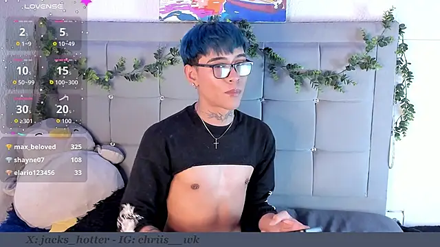Snapshot of jacks_hotter chatting on 05-11-26, 02:13 jacks hotter online show from 05-11-26, 02:13