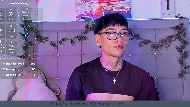 Snapshot of jacks_hotter chatting on 07-25-26, 01:39 jacks hotter online show from 07-25-26, 01:39