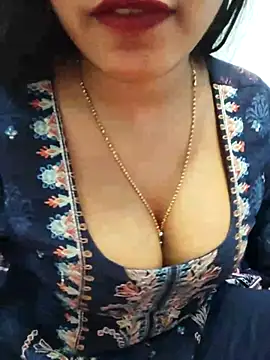 Snapshot of Sania-Love chatting on 01-17-26, 11:47 Sania-Love online show from 01-17-26, 11:47