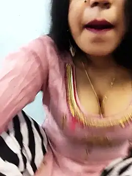 Snapshot of Sania-Love chatting on 01-17-26, 11:52 Sania-Love online show from 01-17-26, 11:52