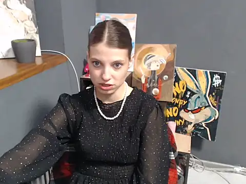 Snapshot of felicity_gold chatting on 06-17-26, 06:57 felicity gold online show from 06-17-26, 06:57