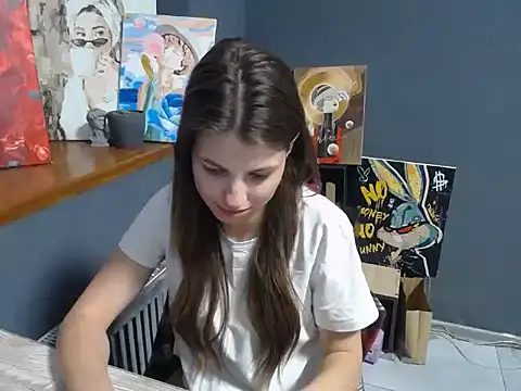 Snapshot of felicity_gold chatting on 05-18-26, 06:40 felicity gold online show from 05-18-26, 06:40