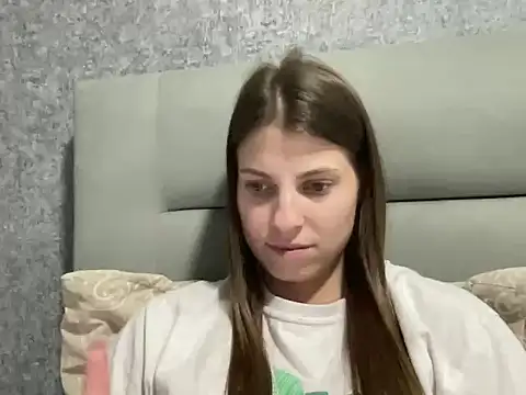 Snapshot of felicity_gold chatting on 05-22-26, 07:23 felicity gold online show from 05-22-26, 07:23