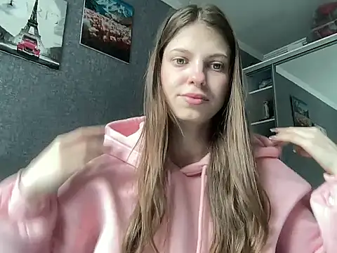 Snapshot of felicity_gold chatting on 04-21-26, 10:33 felicity gold online show from 04-21-26, 10:33