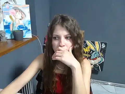 Snapshot of felicity_gold chatting on 05-25-26, 06:23 felicity gold online show from 05-25-26, 06:23